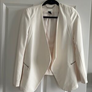 White House Black Market Cream Blazer Modern Versatile Design